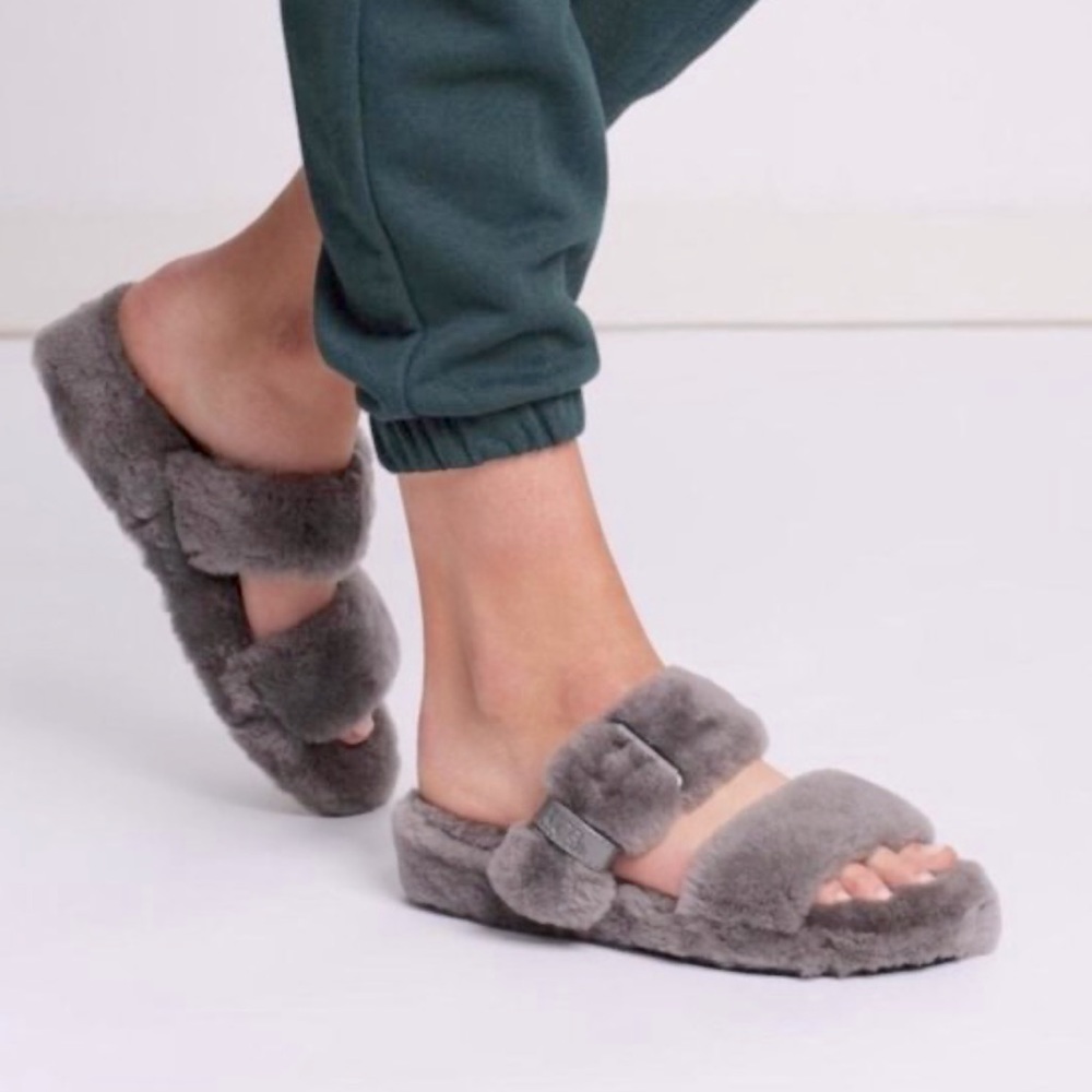 UGG Fuzz Yeah Slides - Picture 8 of 8